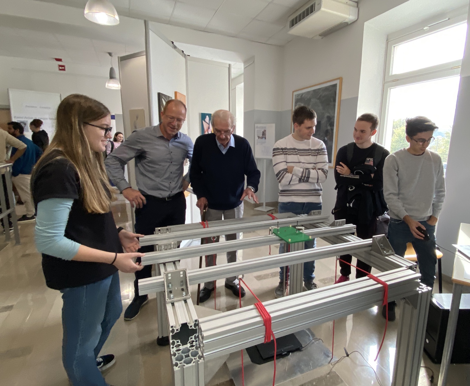 Kamil Arčon in the company of students from the School of Science.